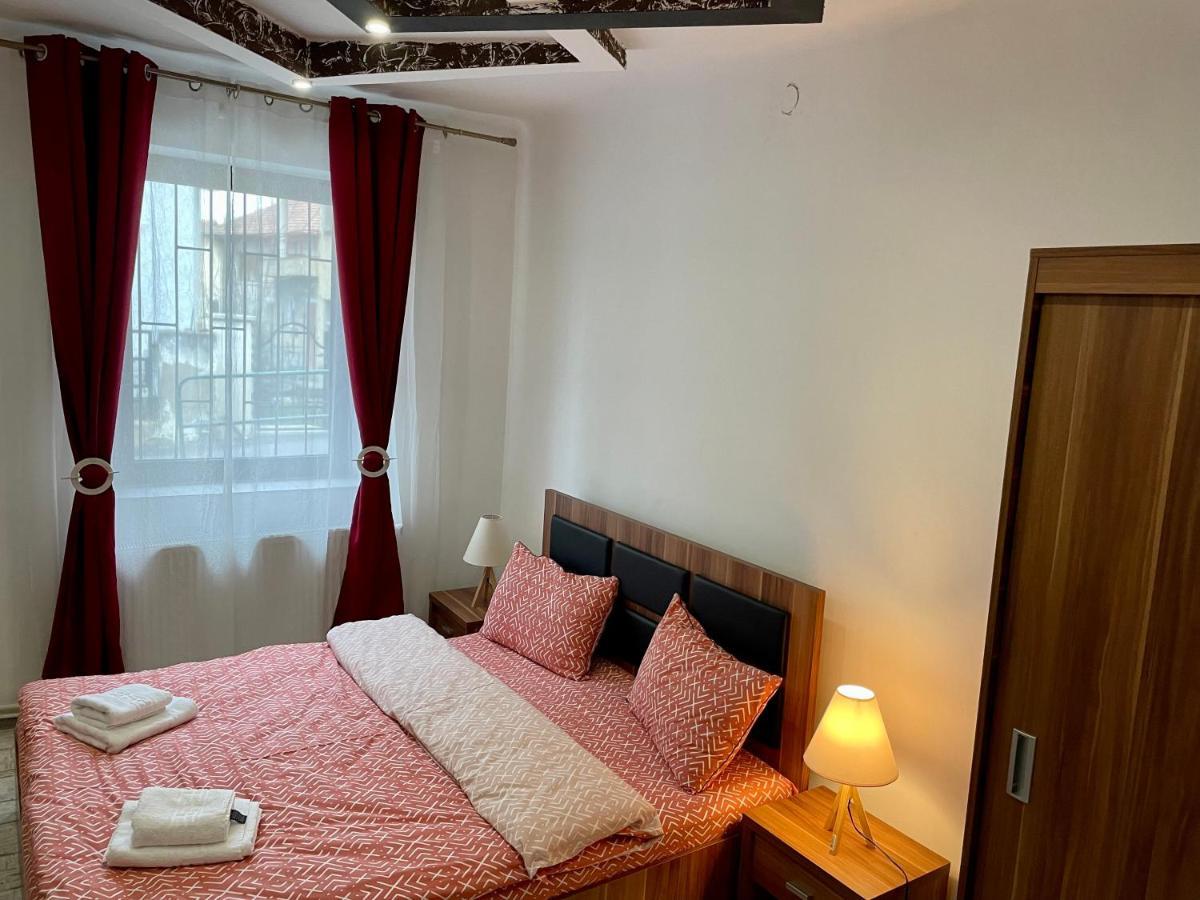 בראשוב Tampa Residence מראה חיצוני תמונה